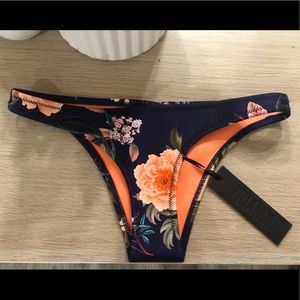 Cheeky Navy Floral Triangl bikini bottoms